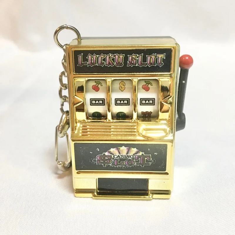 سلسلة مفاتيح على شكل ماكينة فو - مراجعة Fruit Slot Machine وسعره
